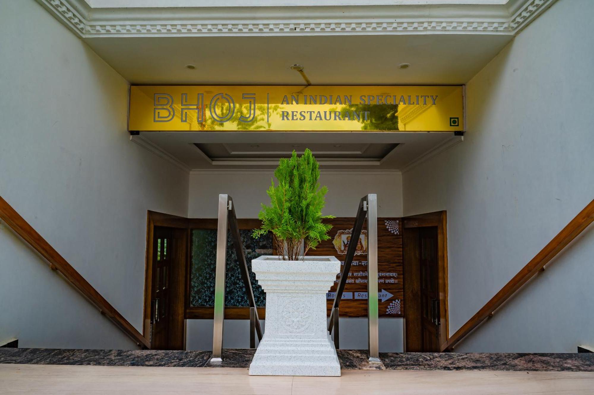 Hotel Amritara Ramila Kutir Ayodhya Exterior foto